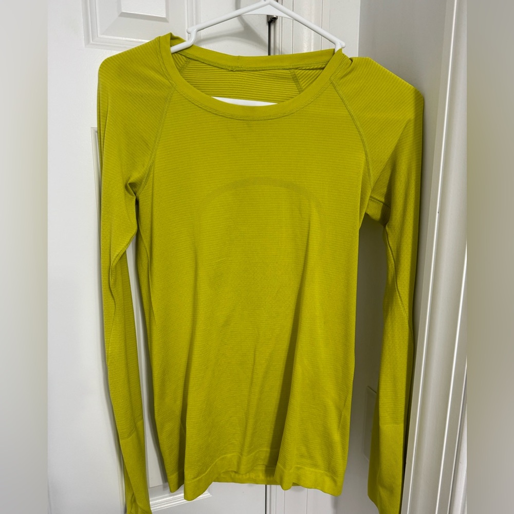 Lulu lemon swiftly tech long sleeve